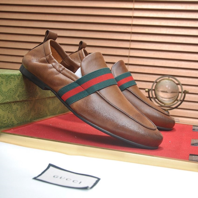 G*u*i leather shoes
